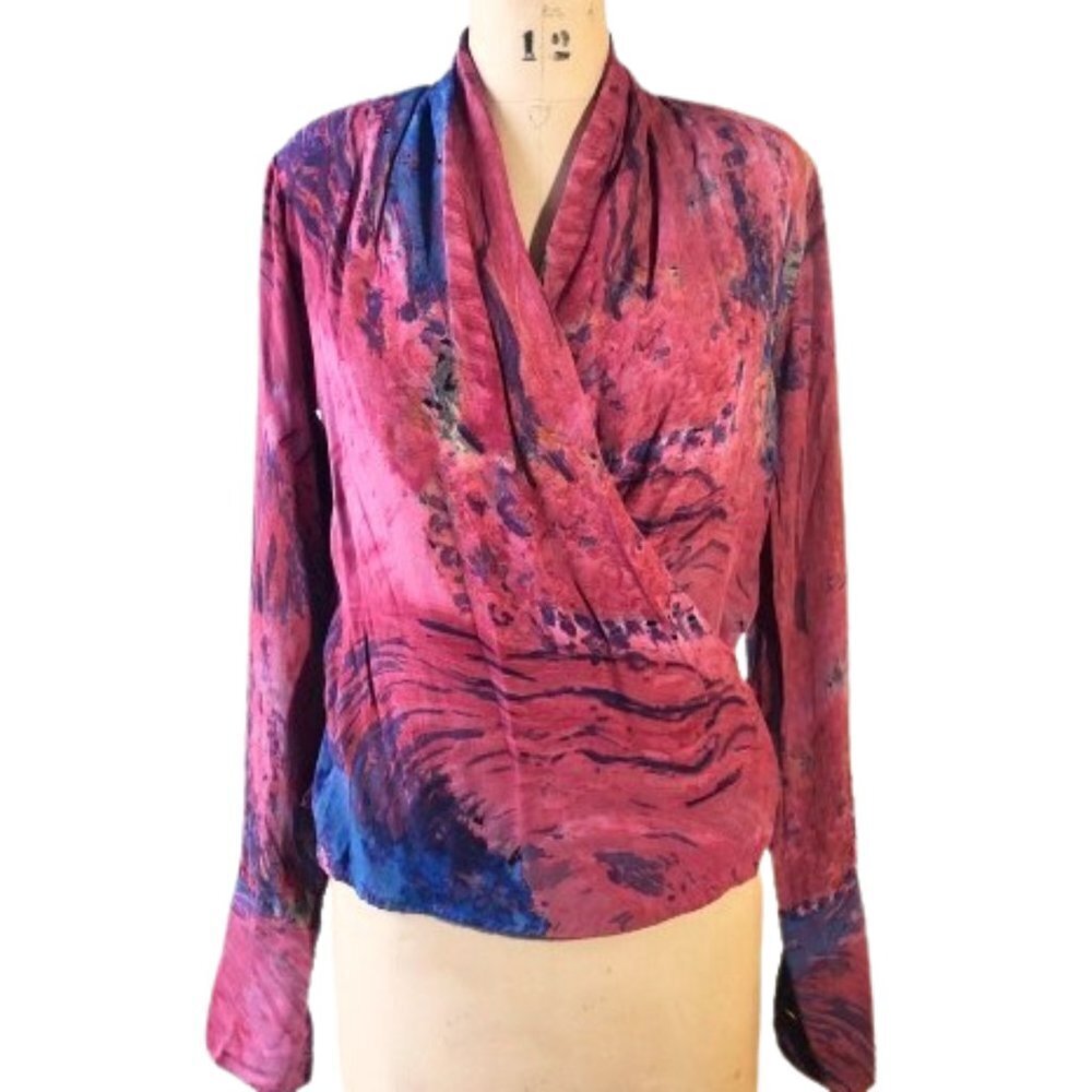 Ports International vintage pink back buttons V neck tunic top shirt